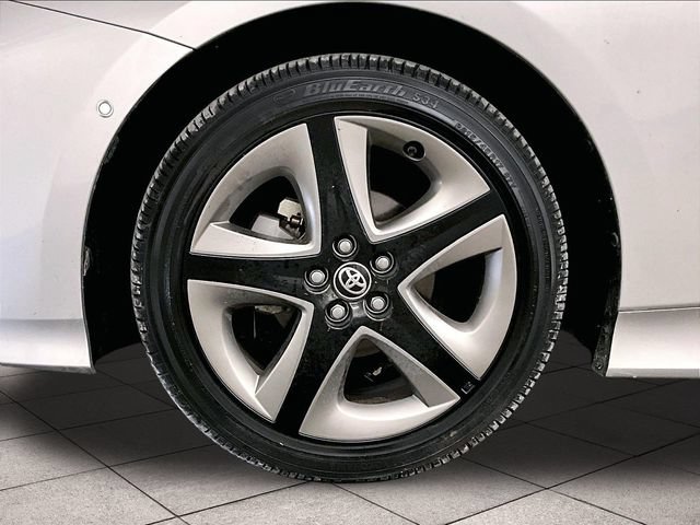 Used 2019 Toyota Prius Limited FWD image 8