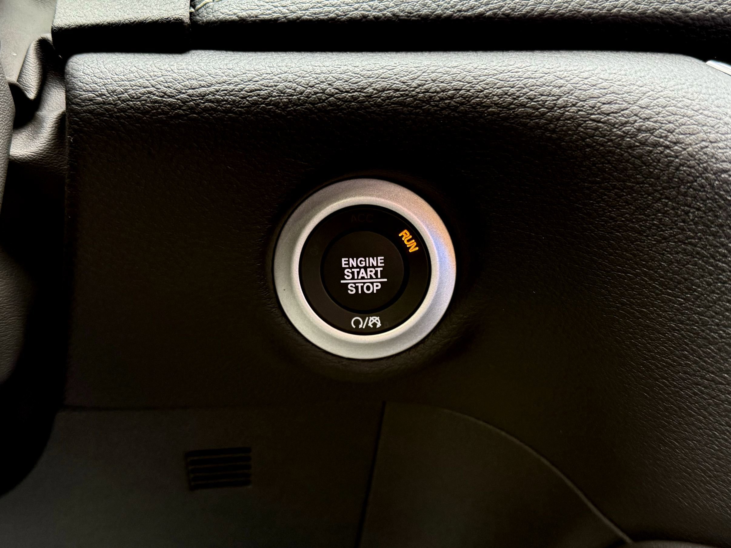 New 2026 Chrysler Pacifica Limited image 28