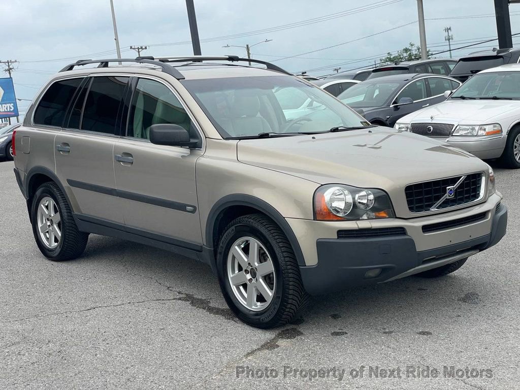 Used 2004 Volvo XC90 2.5T AWD/4WD image 4