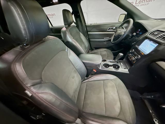 Used 2019 Ford Explorer XLT w/ Equipment Group 202A image 29