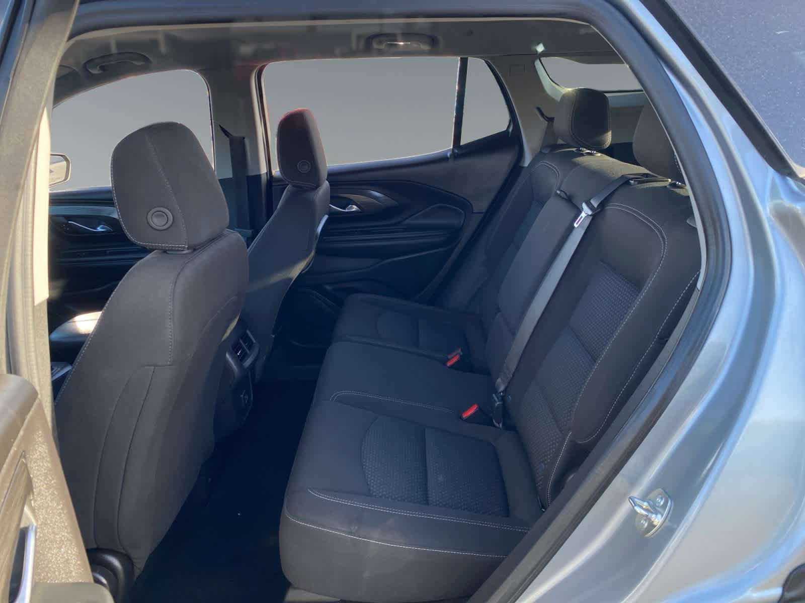 Used 2024 GMC Terrain SLE image 13