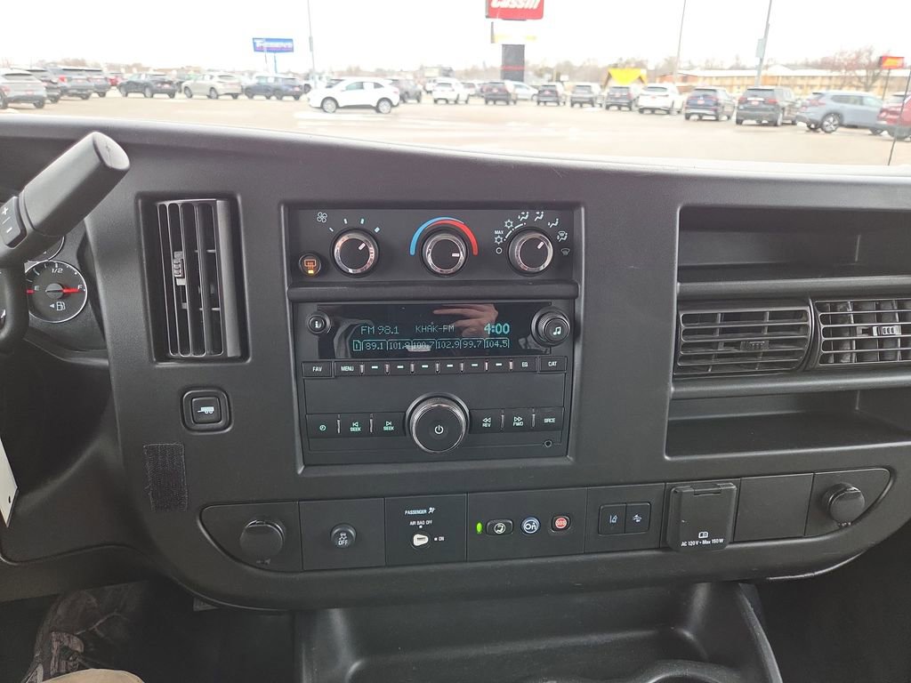 Used 2020 Chevrolet Express 3500 LT w/ LT Preferred Equipment Group image 21