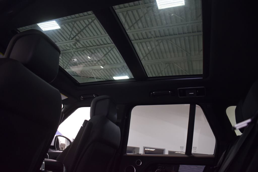 Used 2019 Land Rover Range Rover HSE image 37