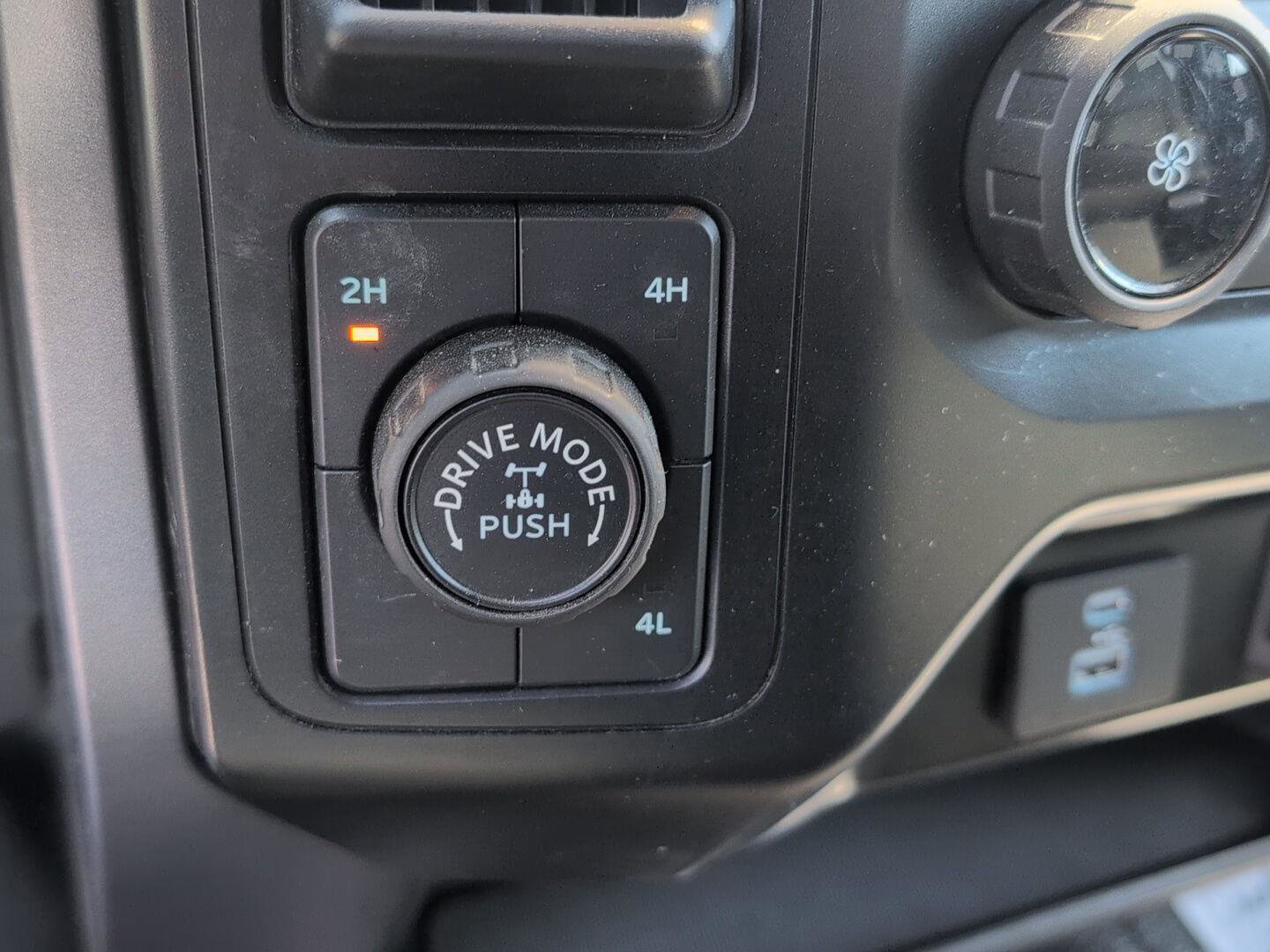 Used 2023 Ford F150 XLT image 27