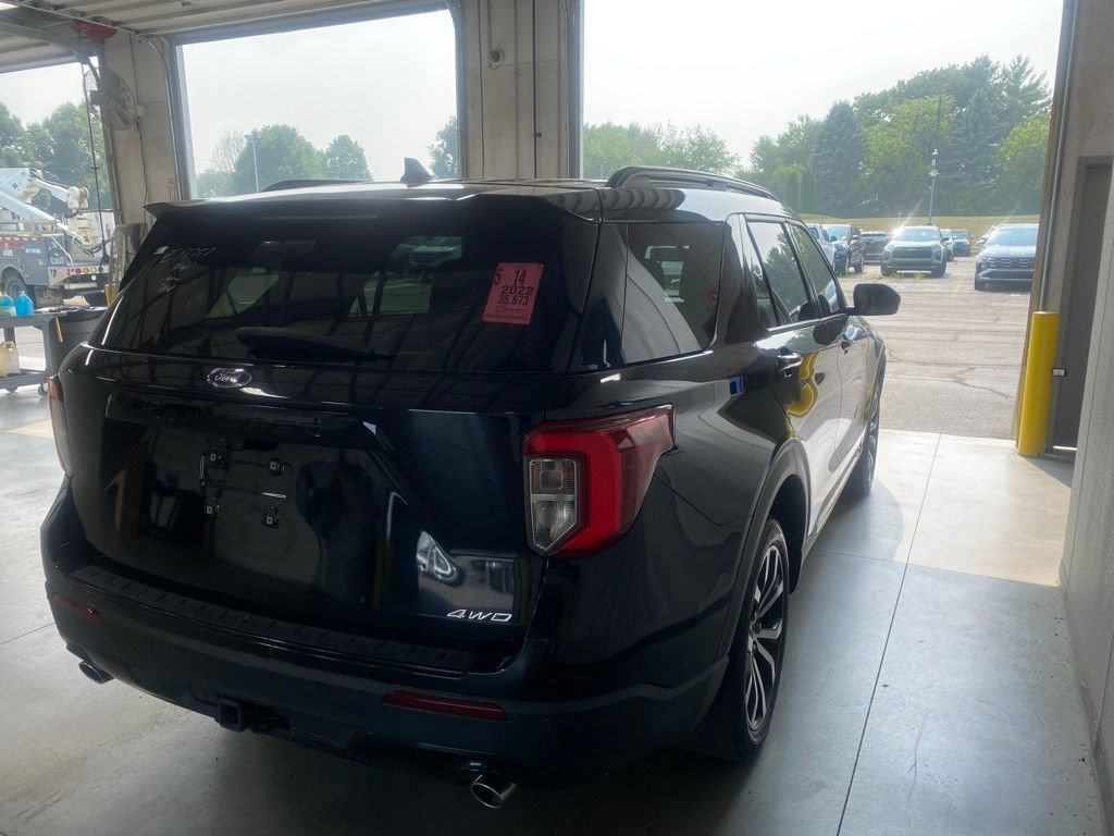 Used 2022 Ford Explorer ST-Line w/ Class IV Trailer Tow Package AWD/4WD image 4