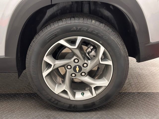 Used 2025 Chevrolet Trax LT image 20