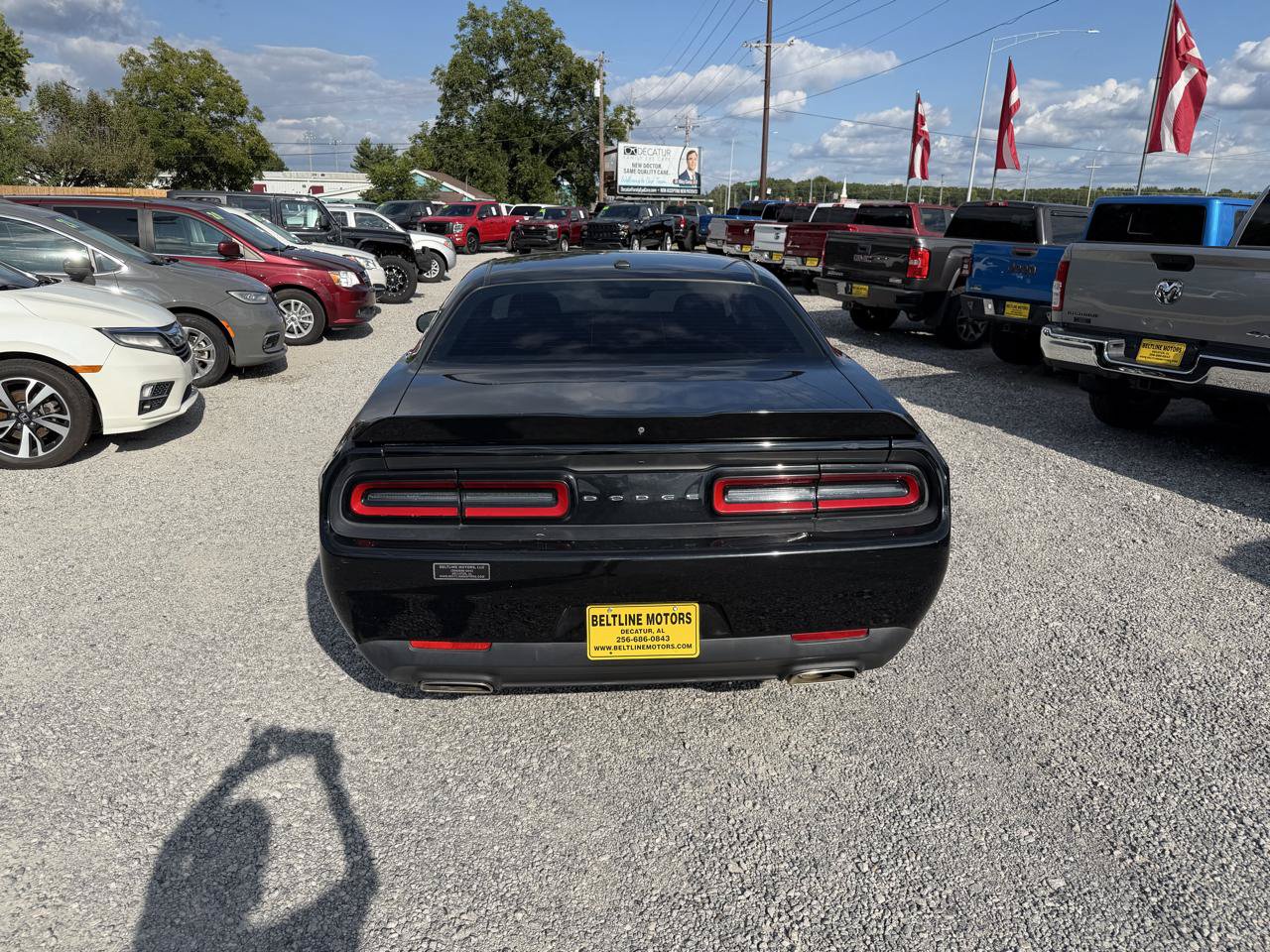 Used 2019 Dodge Challenger SXT RWD image 14