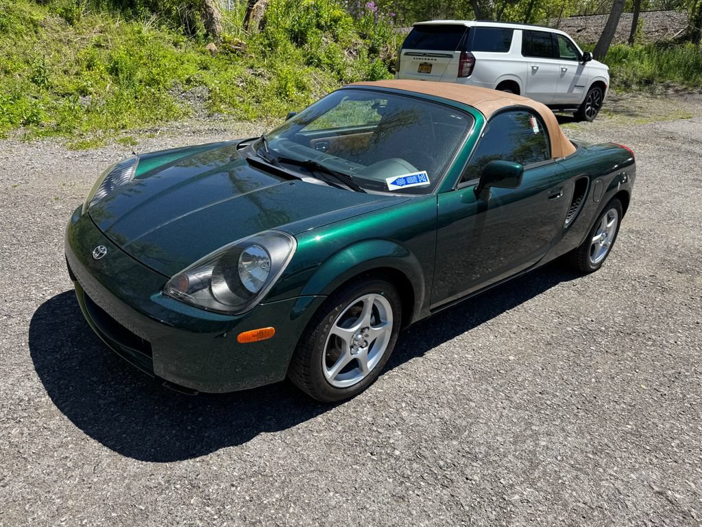 Used 2002 Toyota MR2 w/ Leather Pkg RWD image 2
