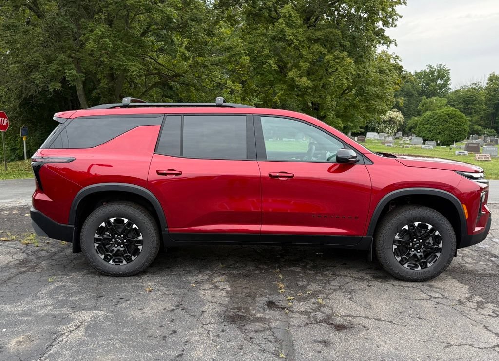 New 2027 Chevrolet Traverse Z71 w/ LPO, Floor Liner Package AWD/4WD image 4