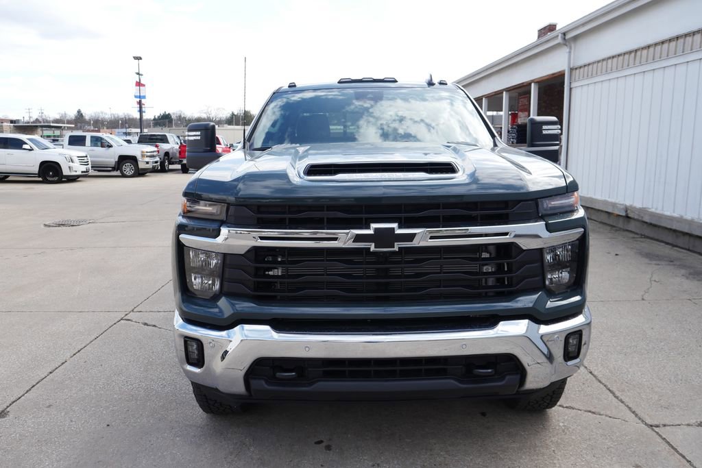 New 2026 Chevrolet Silverado 3500 LT w/ All Star Edition image 3