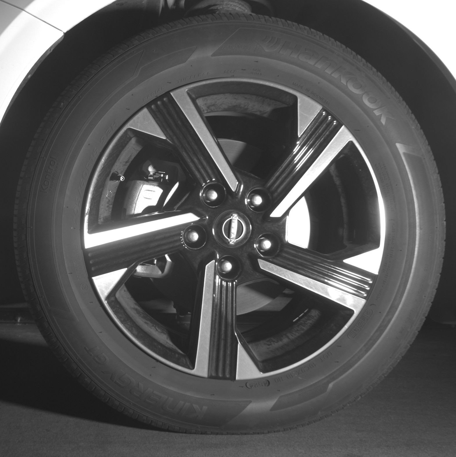 Used 2025 Nissan Sentra SV FWD image 12