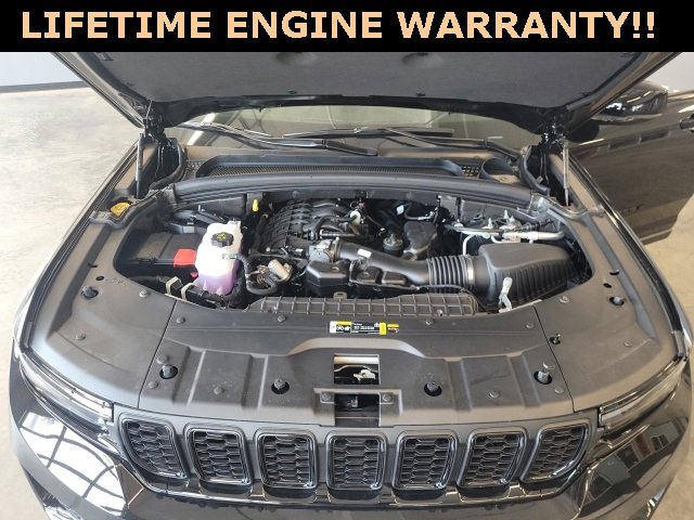 New 2025 Jeep Grand Cherokee Limited w/ Black Appearance Package image 42