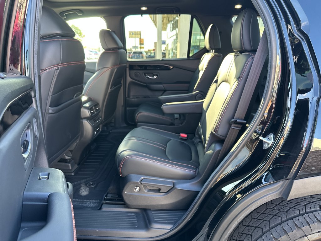 Used 2024 Honda Pilot TrailSport image 21