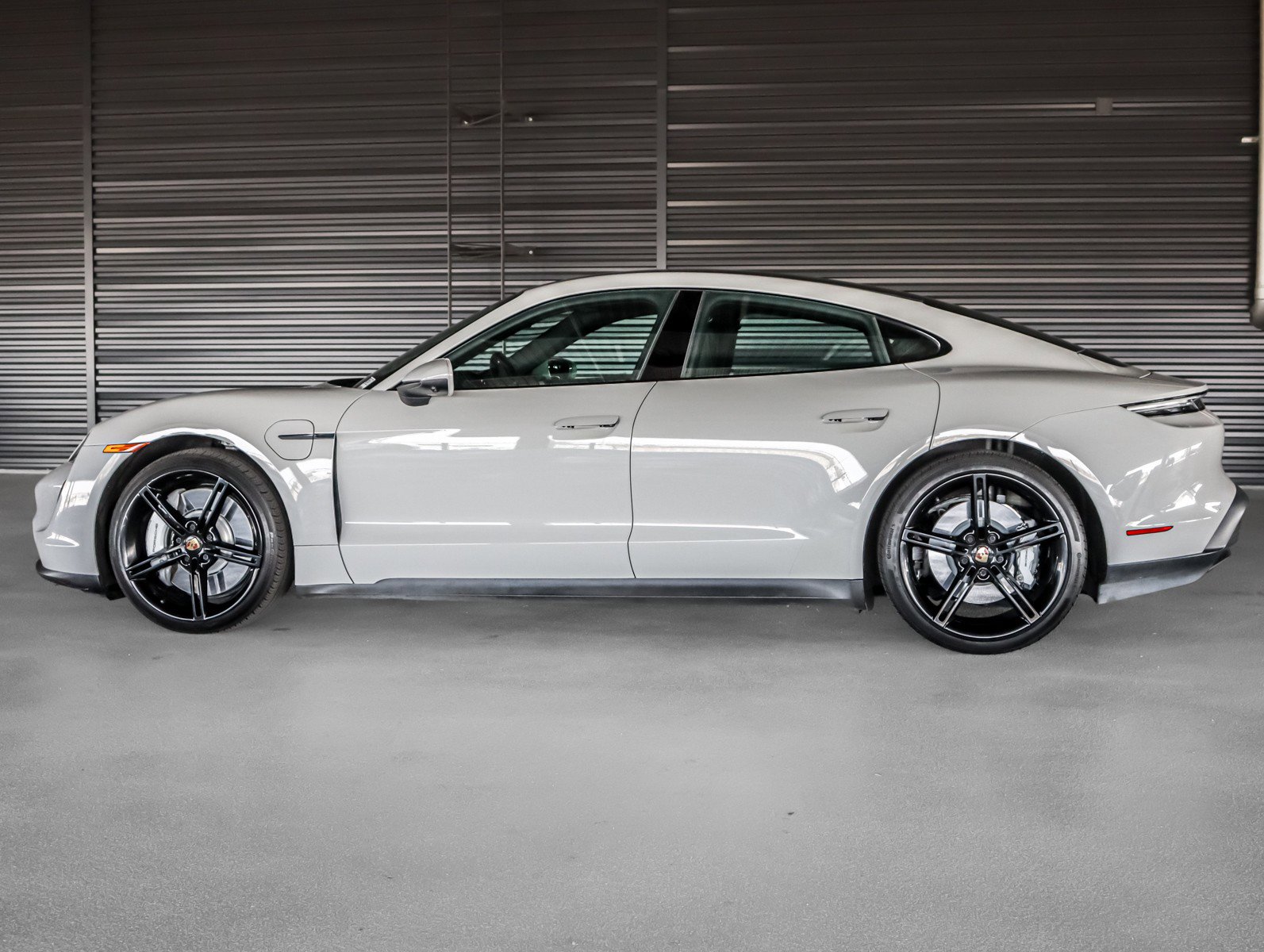 Certified 2021 Porsche Taycan 4S AWD/4WD image 2