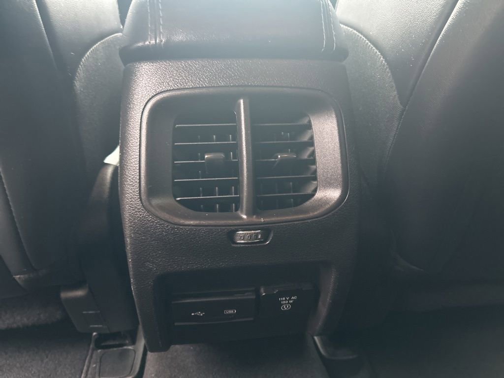 Used 2019 Jeep Cherokee Limited image 32