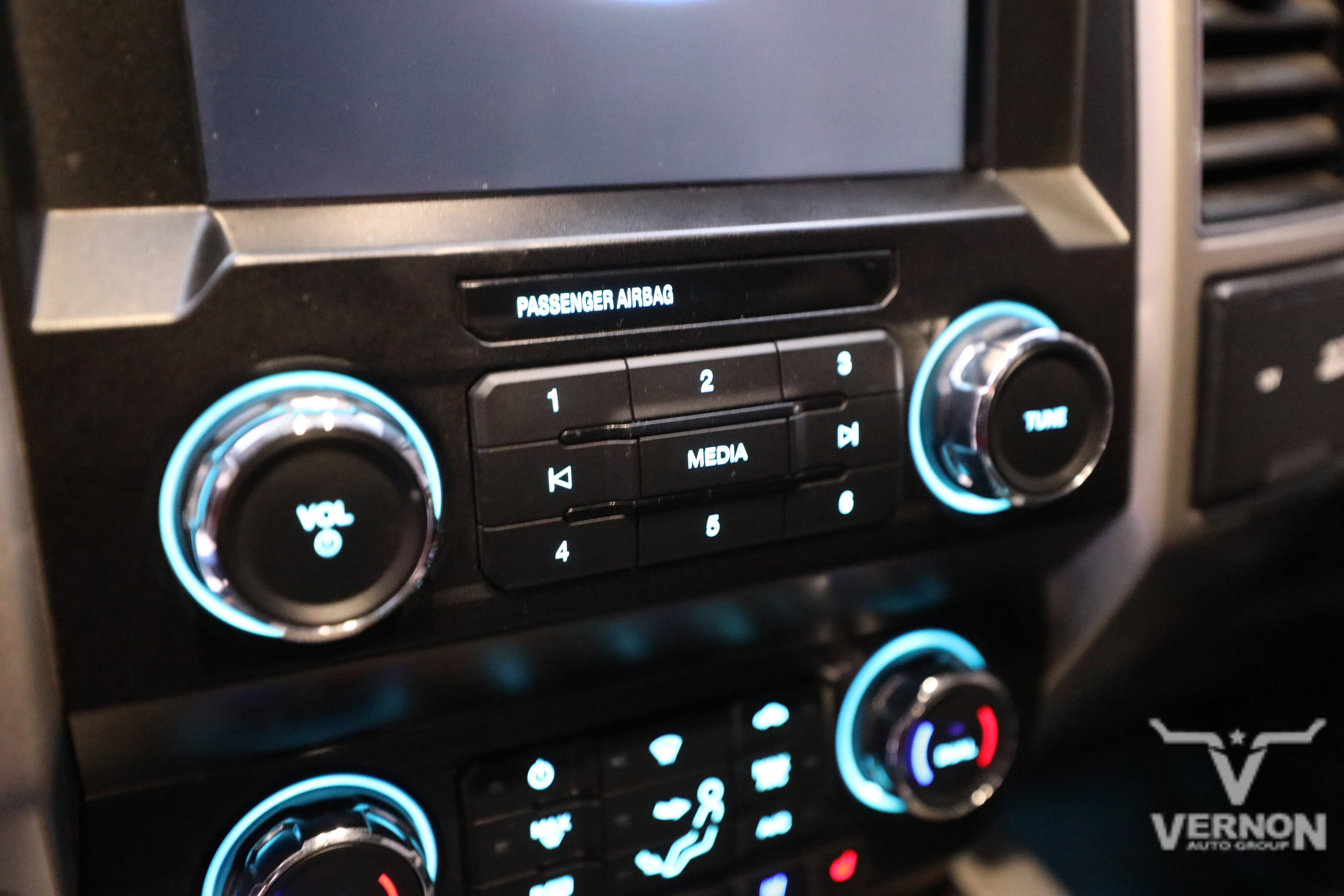 Used 2019 Ford F350 Lariat w/ Lariat Ultimate Package image 24