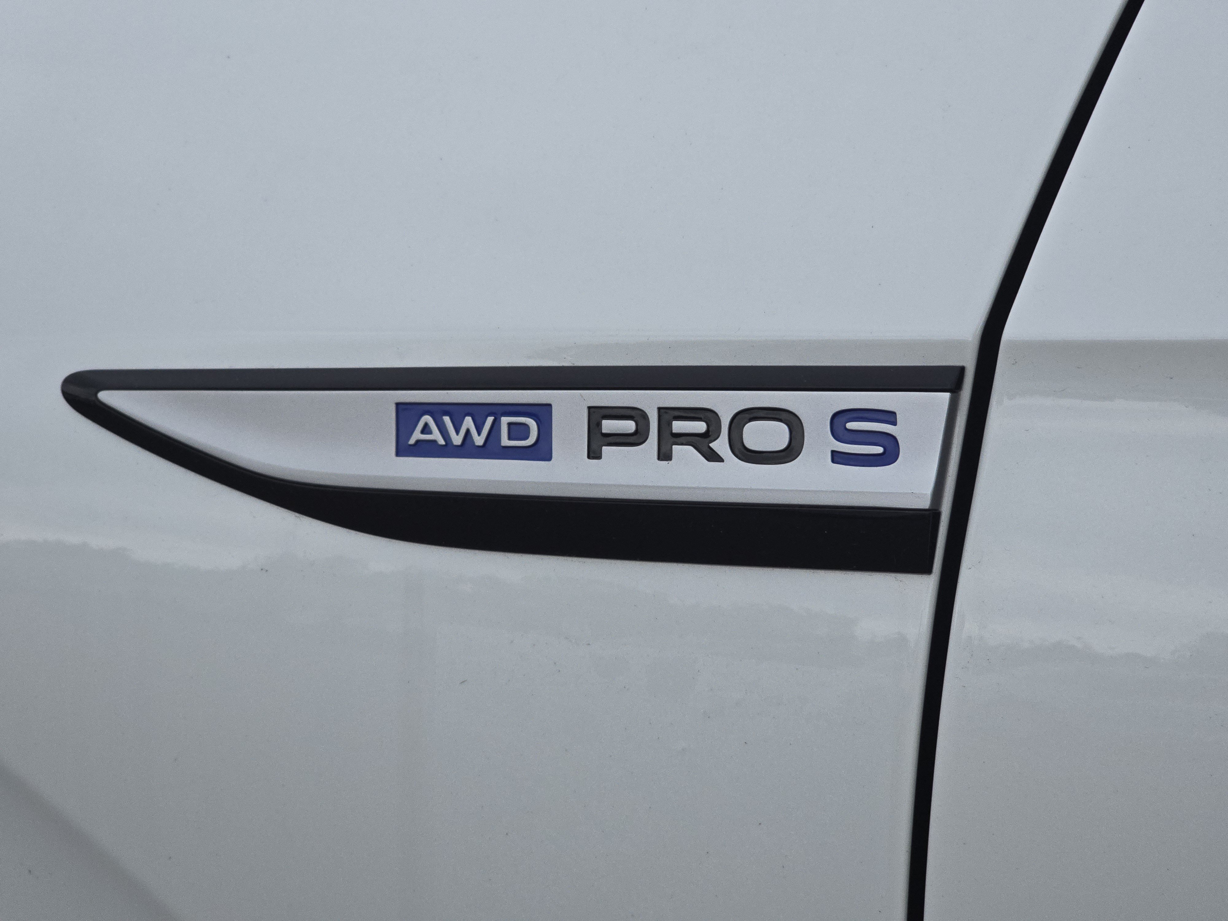 New 2026 Volkswagen ID.4 Pro S AWD/4WD image 15