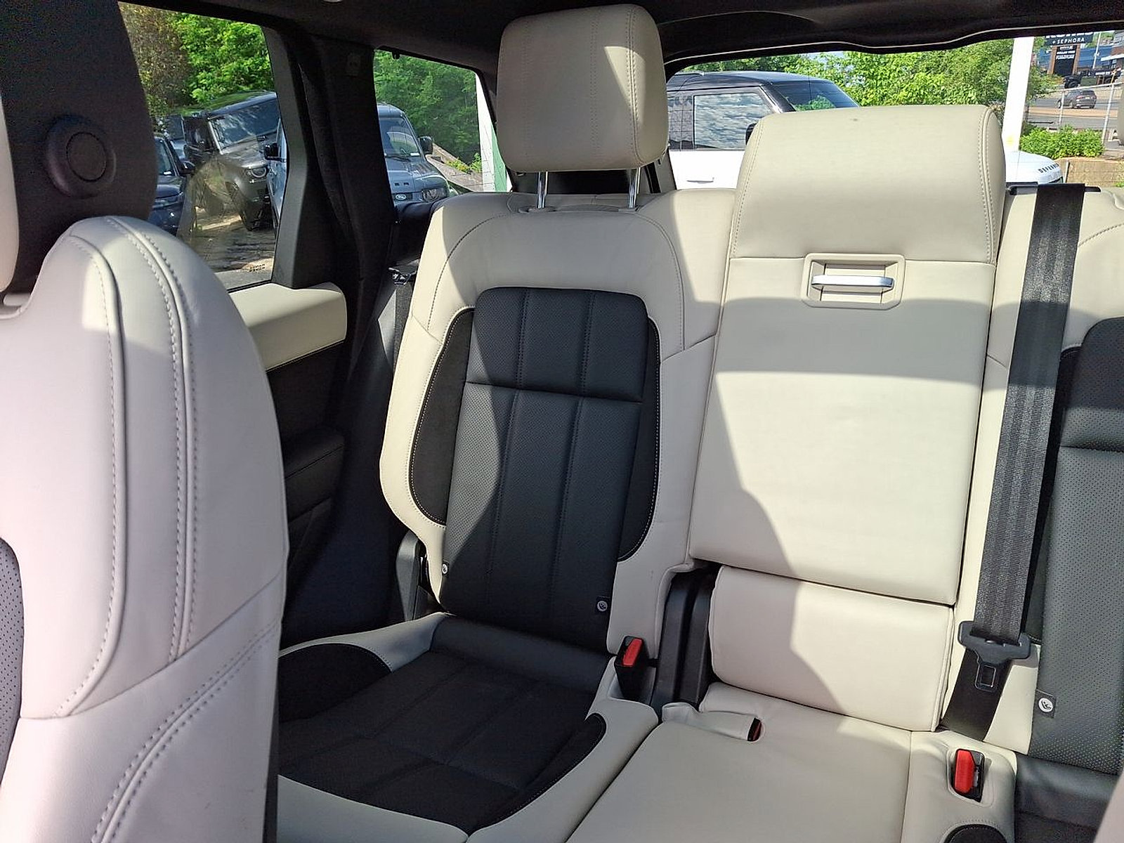 Used 2021 Land Rover Range Rover Sport HST AWD/4WD image 12