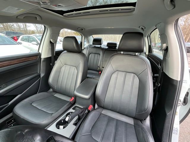 Certified 2020 Volkswagen Passat 2.0T SEL image 40