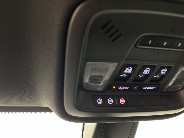 Used 2022 Chevrolet Traverse Premier w/ Redline Edition AWD/4WD image 12