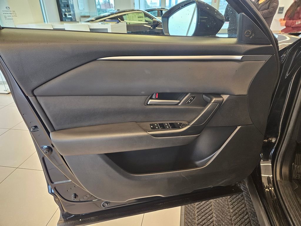 Used 2024 MAZDA CX-50 AWD 2.5 S w/ Preferred Package image 12