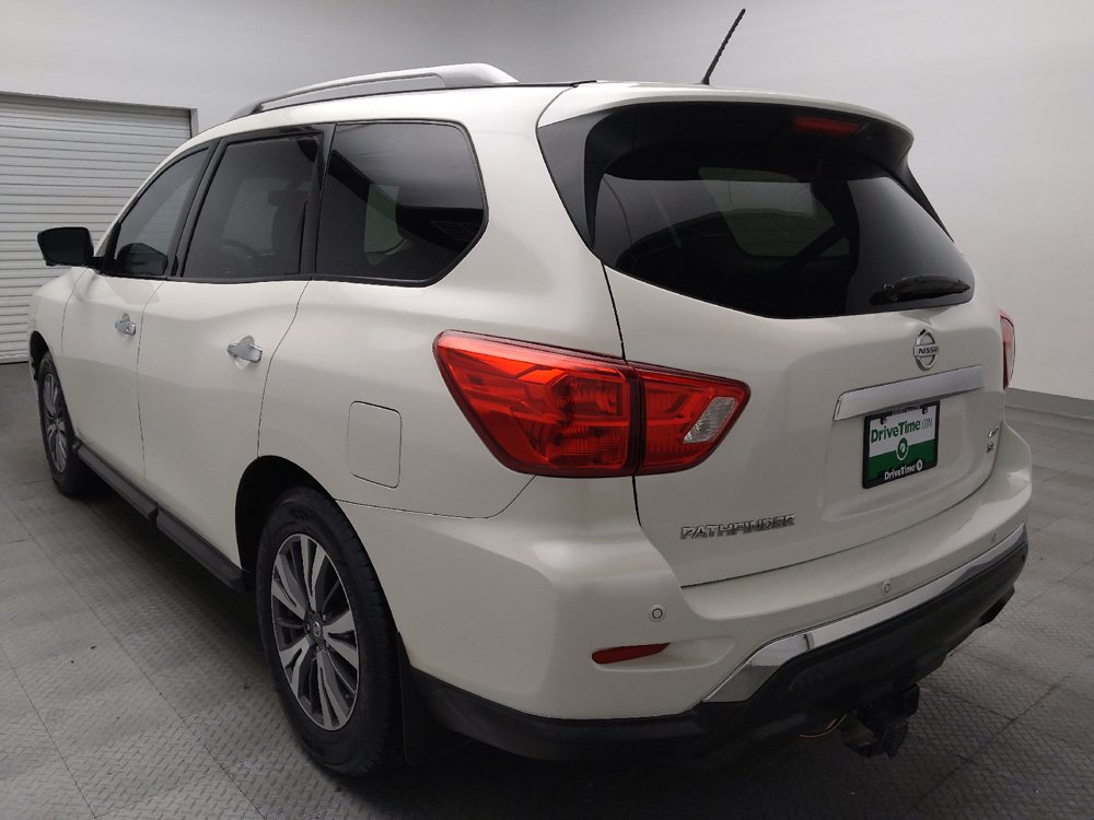 Used 2018 Nissan Pathfinder SL AWD/4WD image 5