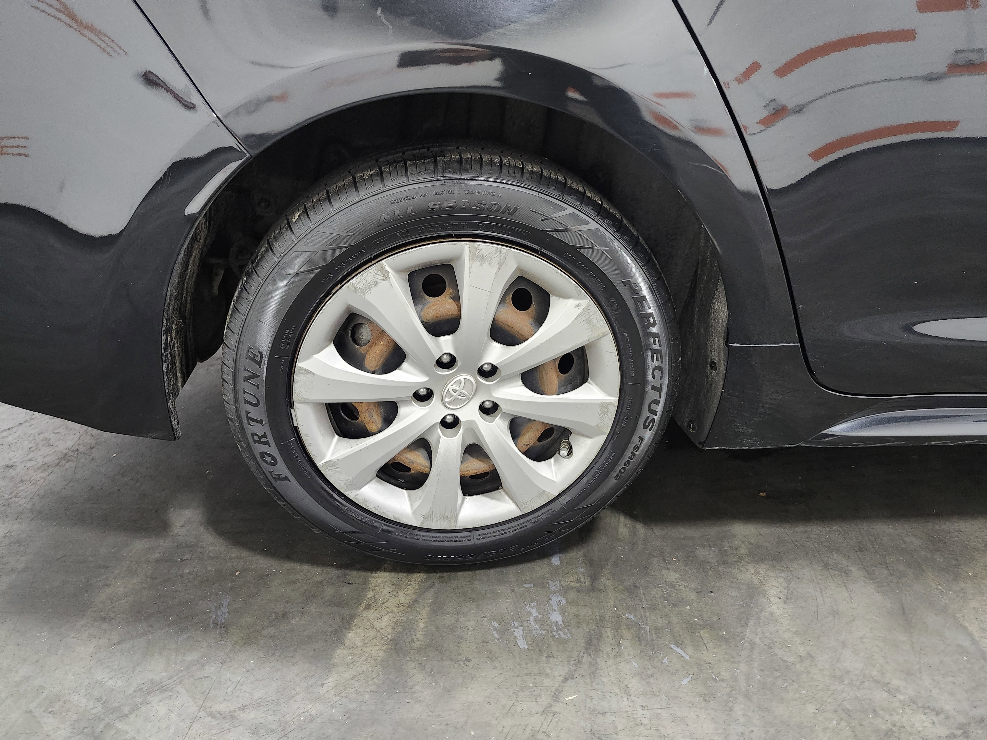 Used 2020 Toyota Corolla LE image 9