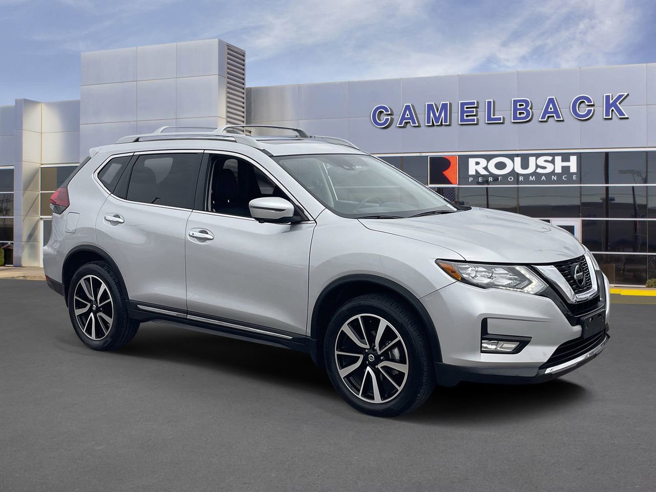 Used 2019 Nissan Rogue SL w/ Premium Package image 8
