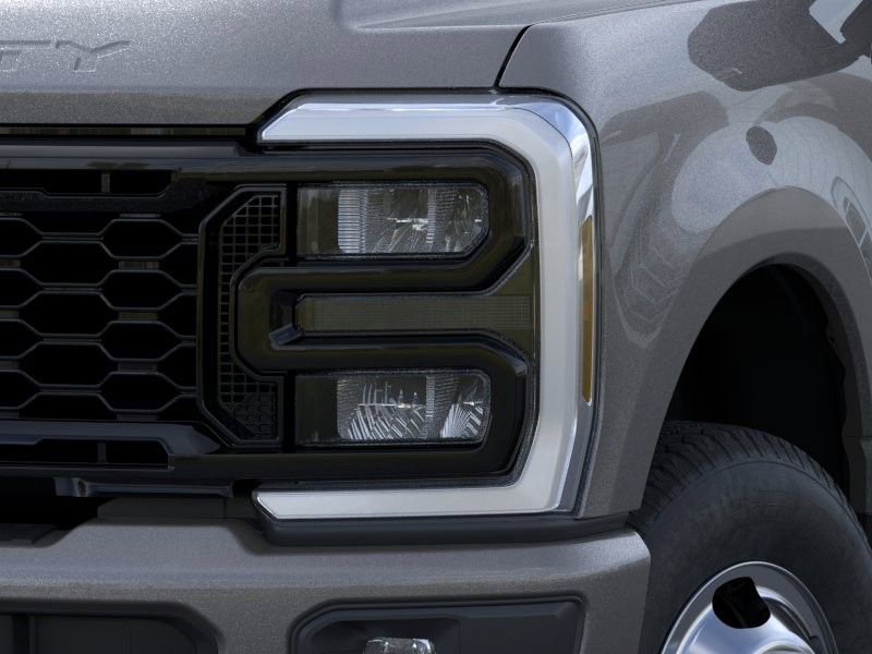 New 2026 Ford F350 4x4 Regular Cab DRW Super Duty image 19