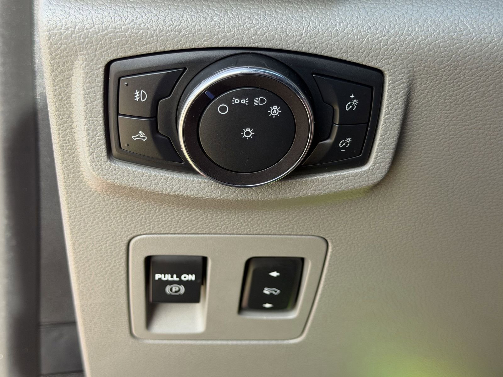 Certified 2019 Ford F150 XLT w/ Equipment Group 302A Luxury image 22