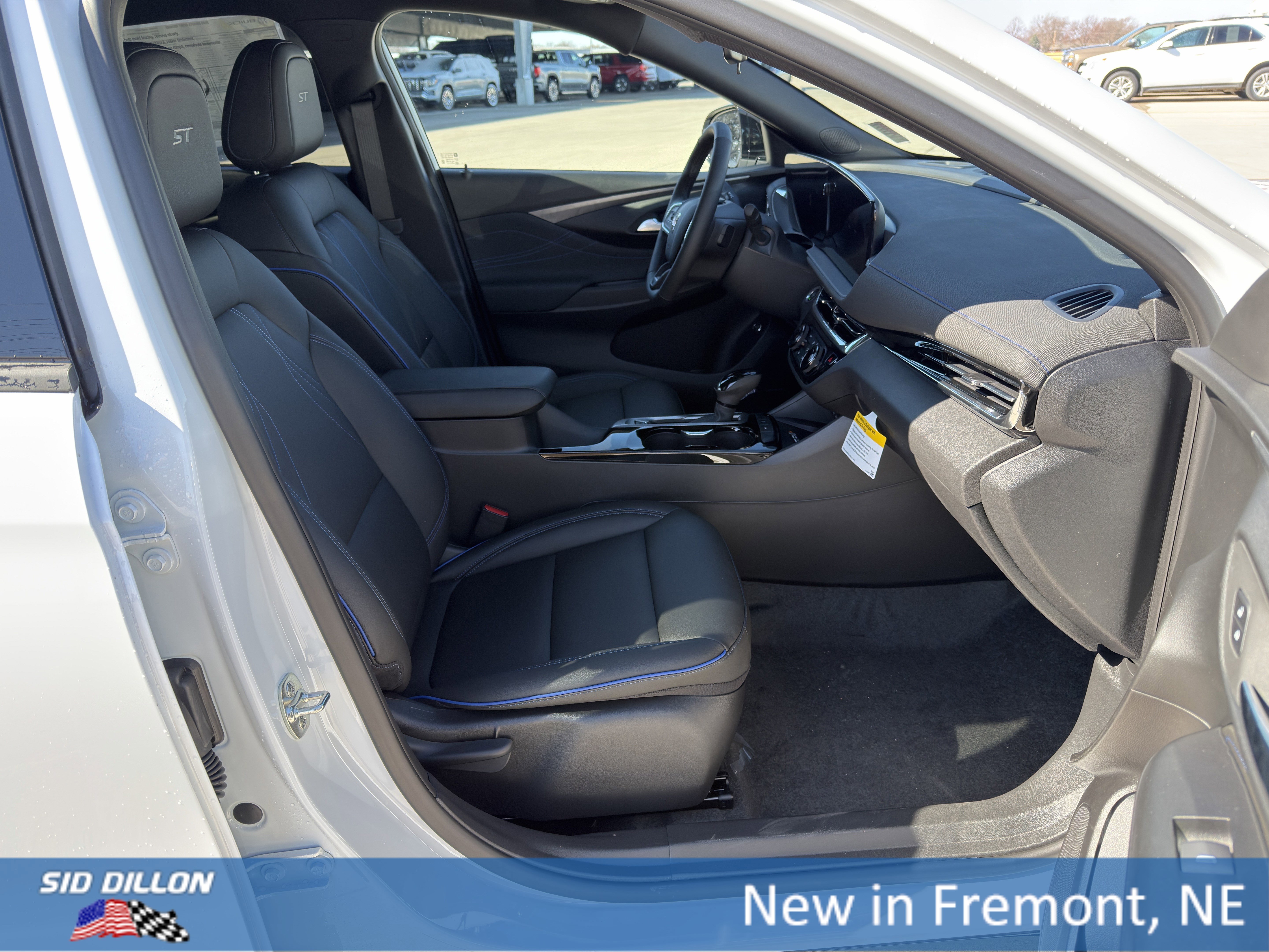 New 2026 Buick Envista Sport Touring image 13