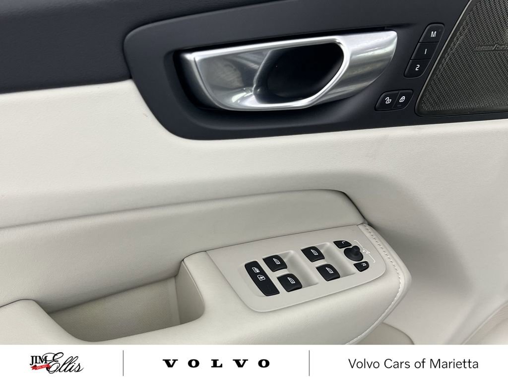 New 2026 Volvo XC60 B5 Ultra w/ Protection Package Premier image 15