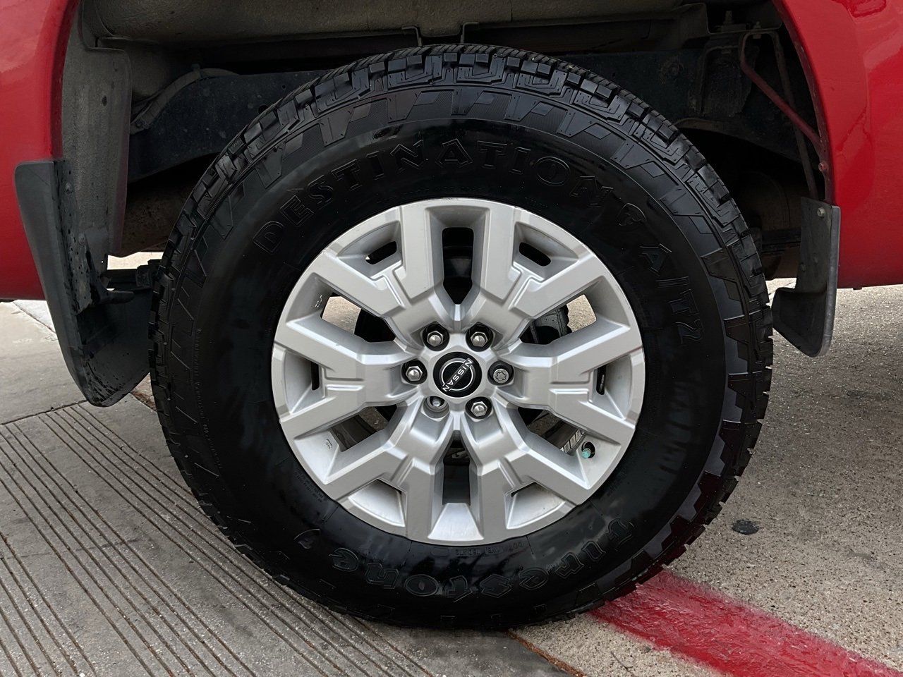 Used 2022 Nissan Frontier SV image 9