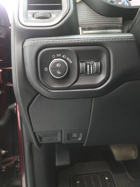 Used 2021 RAM 2500 Limited AWD/4WD image 40