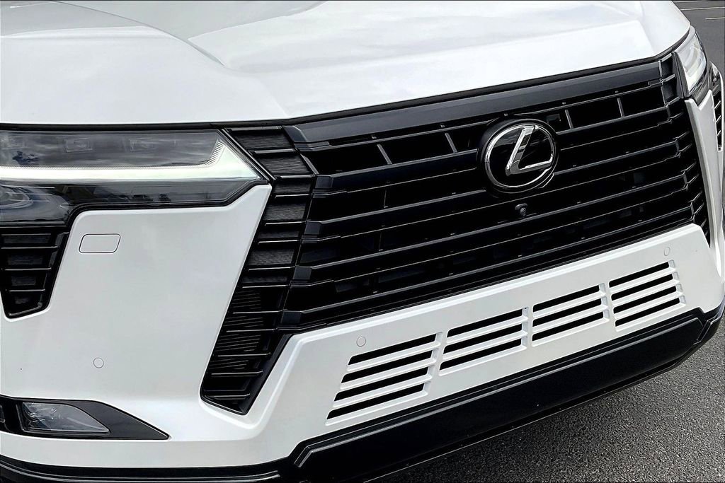 Used 2025 Lexus GX 550 w/ Cold Area Package image 33