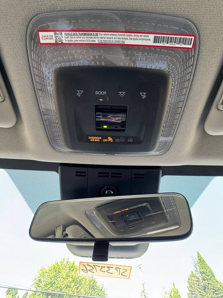 Used 2025 Toyota Prius LE AWD/4WD image 20