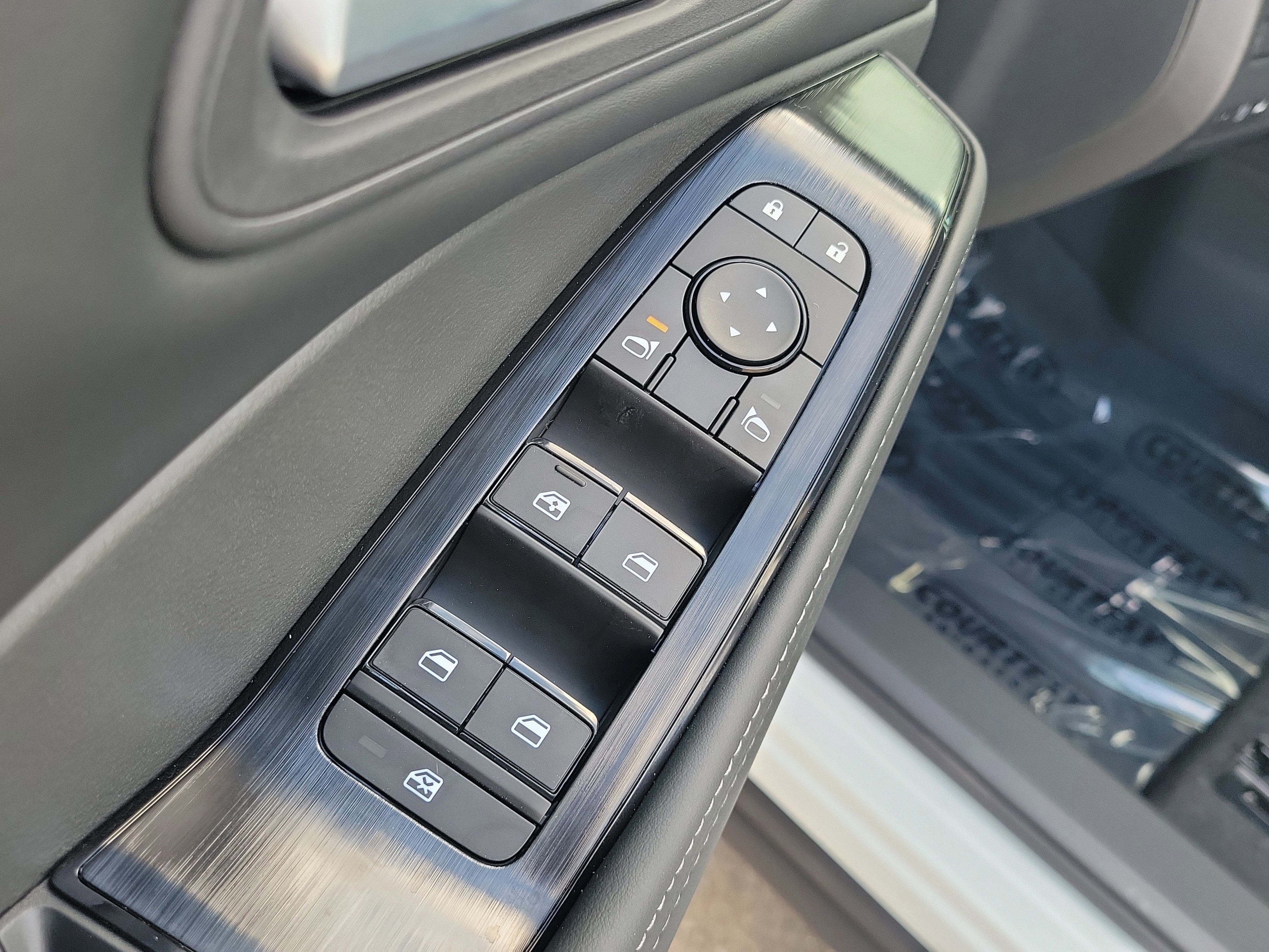 New 2026 Nissan Rogue SV FWD image 33