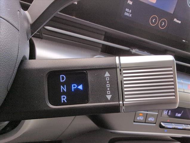 Used 2026 Hyundai Kona SEL Premium AWD/4WD image 15