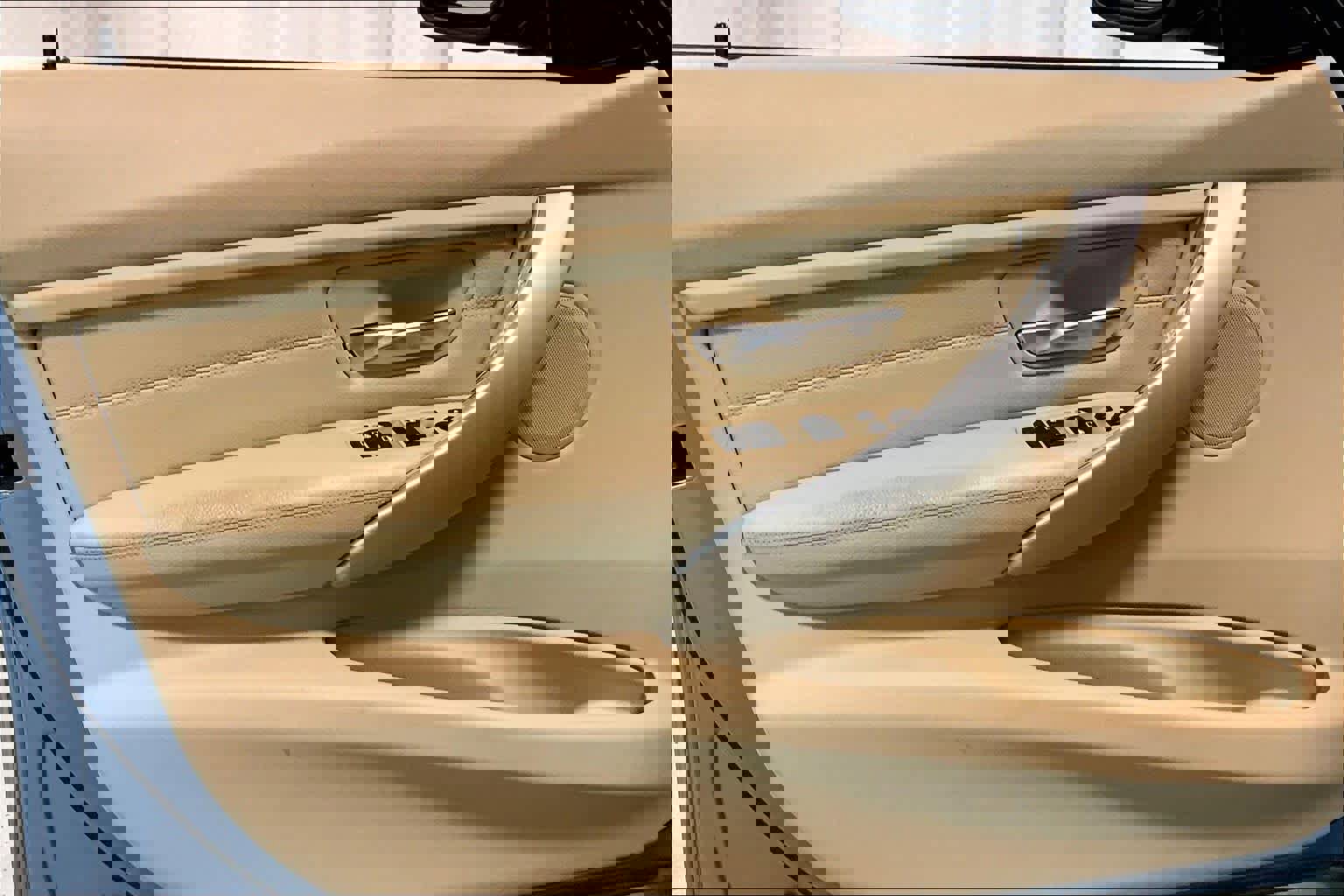 Used 2015 BMW 320i Sedan image 22