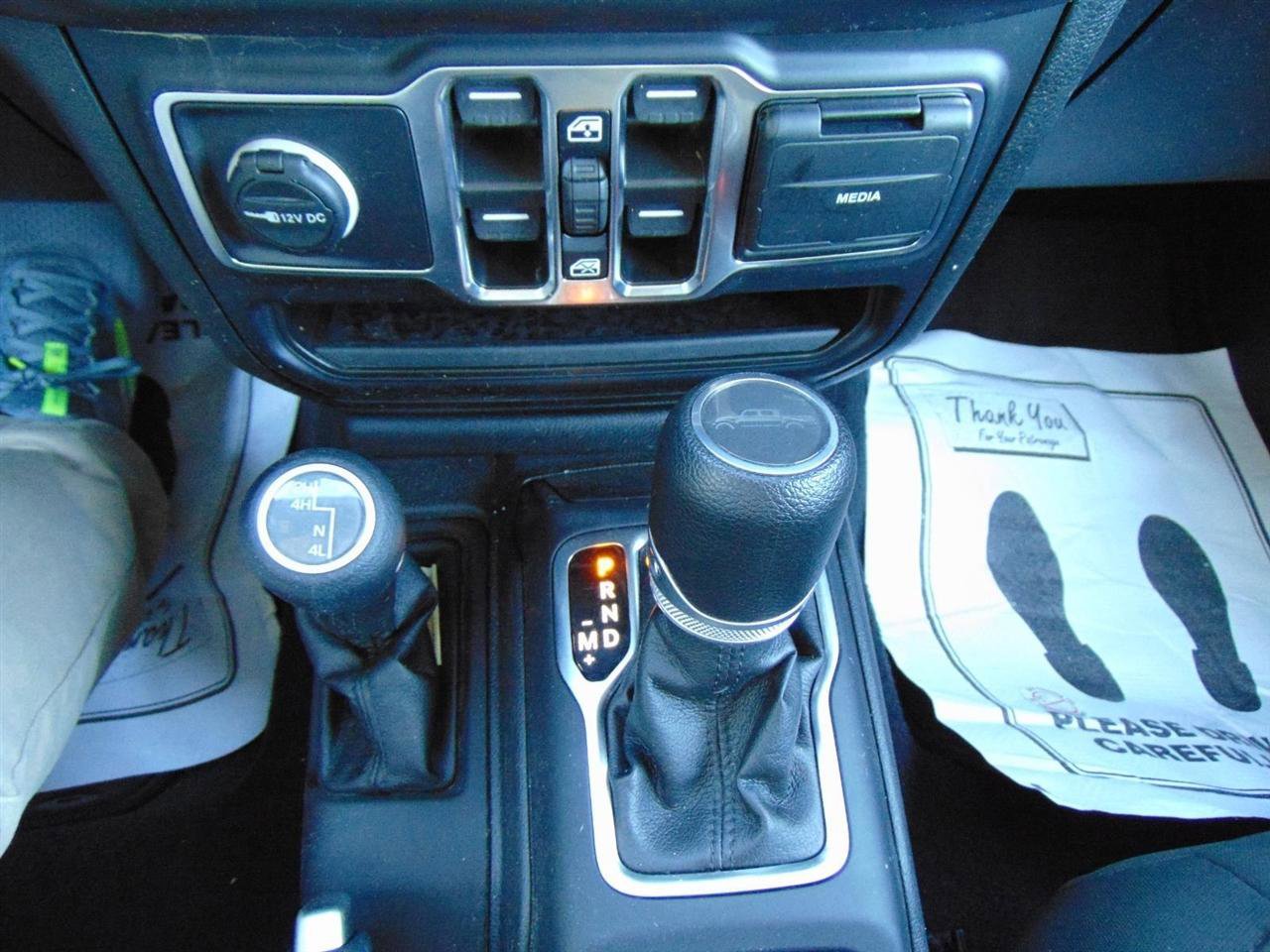 Used 2023 Jeep Gladiator Sport AWD/4WD image 22