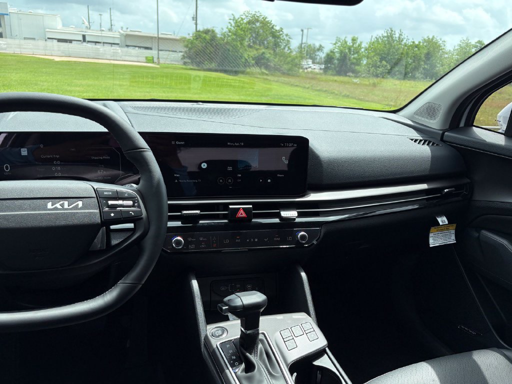 New 2026 Kia Sportage SX FWD image 16