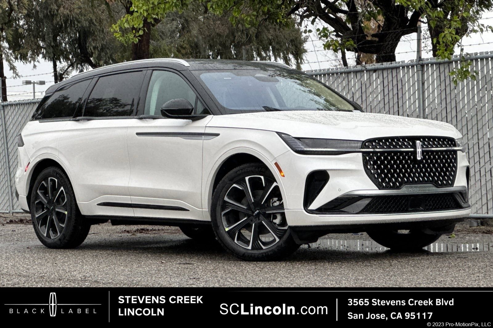 New 2026 Lincoln Nautilus Reserve image 1