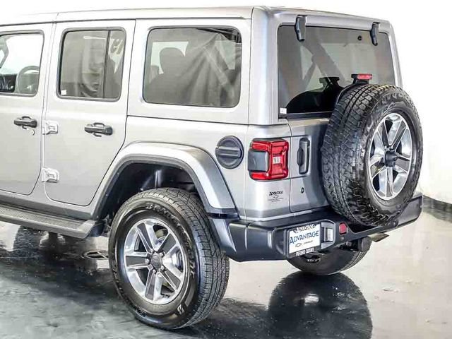 Used 2019 Jeep Wrangler Unlimited Sahara AWD/4WD image 10