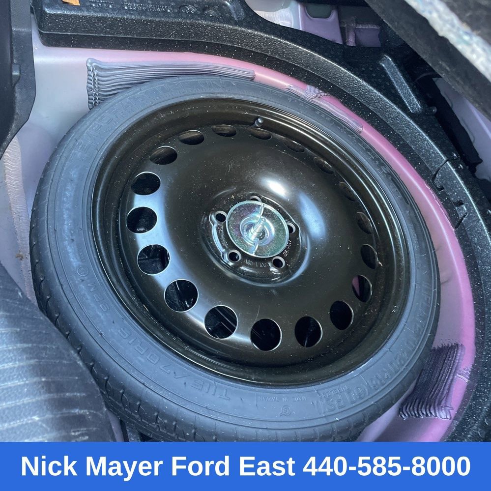 Used 2017 Chevrolet Cruze LT w/ Convenience Package image 24