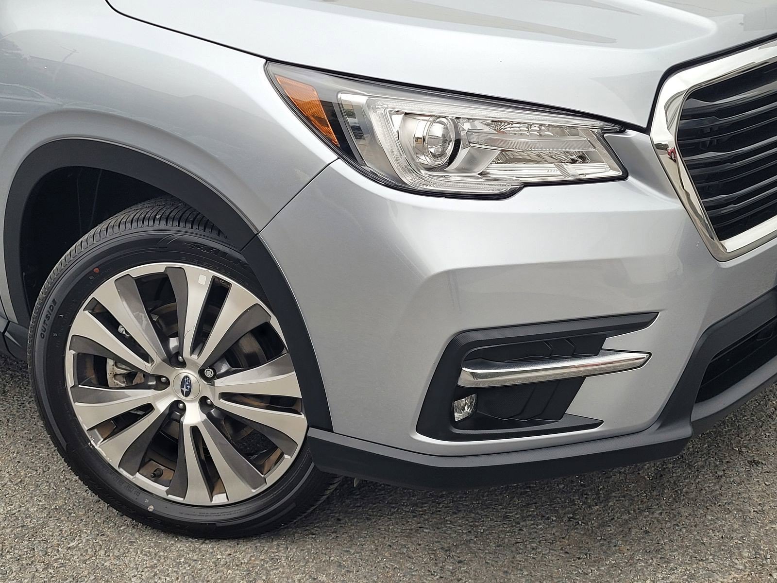 Used 2022 Subaru Ascent Touring AWD/4WD image 9