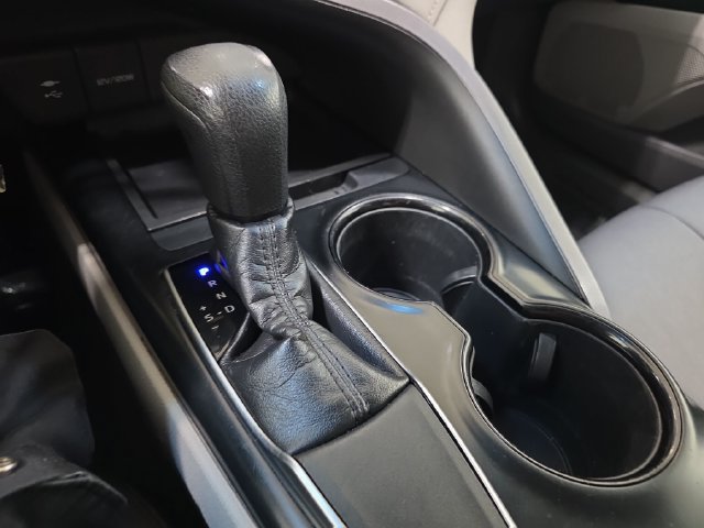 Used 2018 Toyota Camry LE FWD image 23