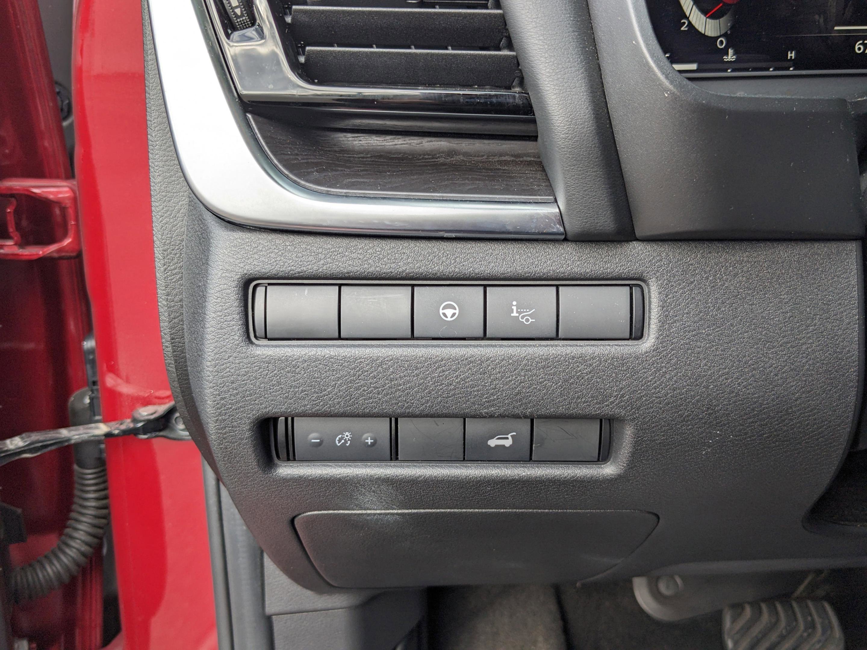 Used 2021 Nissan Rogue Platinum image 27