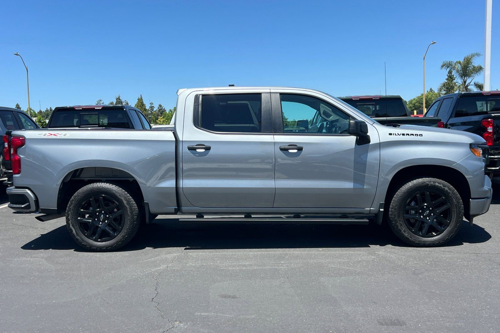 Used 2023 Chevrolet Silverado 1500 Custom w/ LPO, Dark Essentials Package AWD/4WD image 4