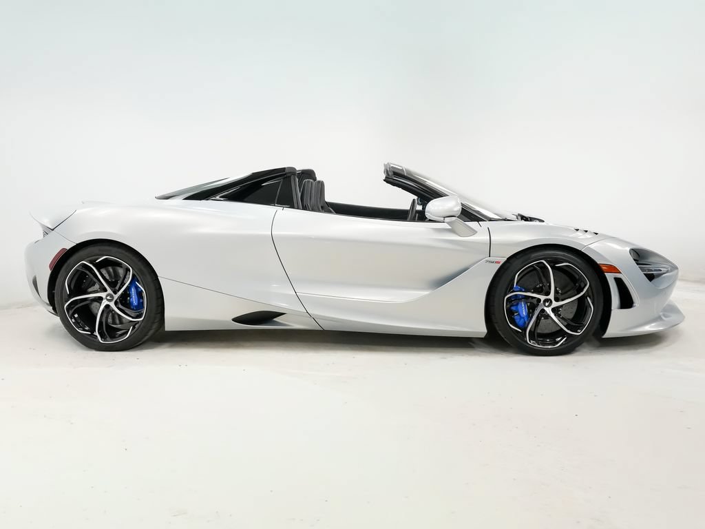 Used 2026 McLaren 750S Spider RWD image 9