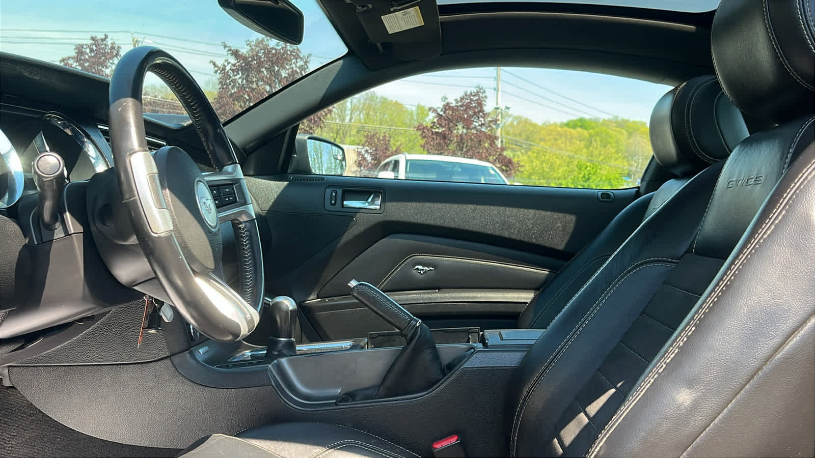 Used 2013 Ford Mustang GT Premium RWD image 12